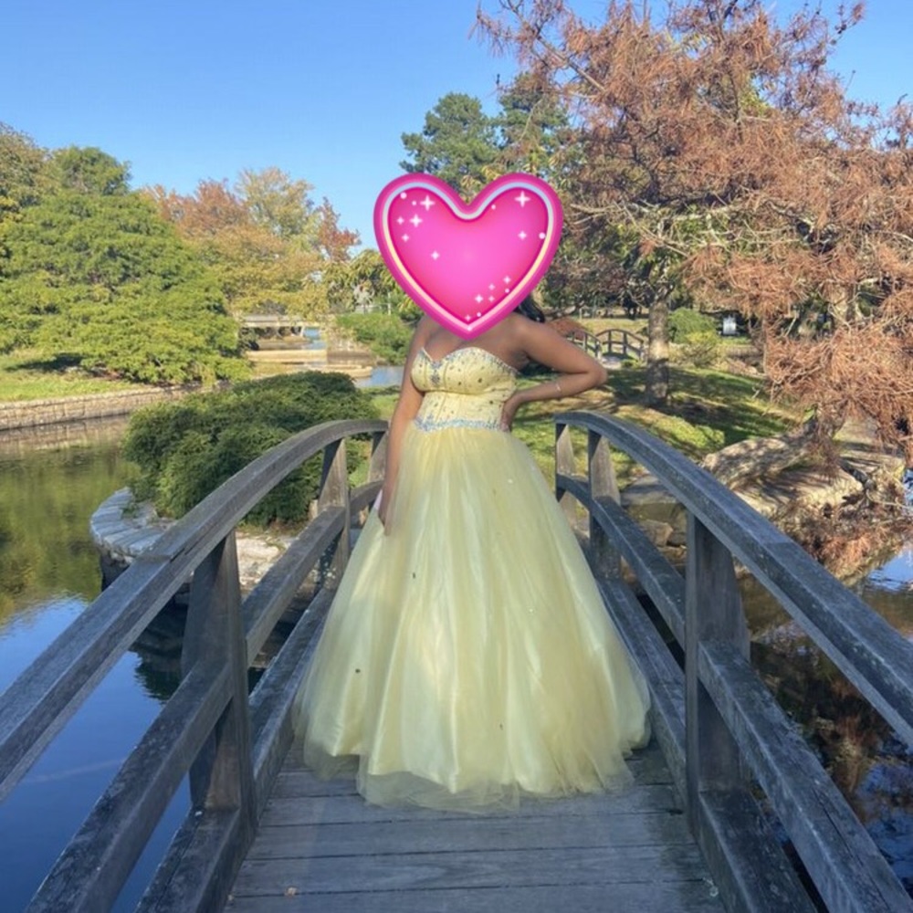 Yellow Quinceneria Dress